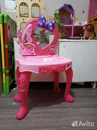 Детский туалетный столик для девочки