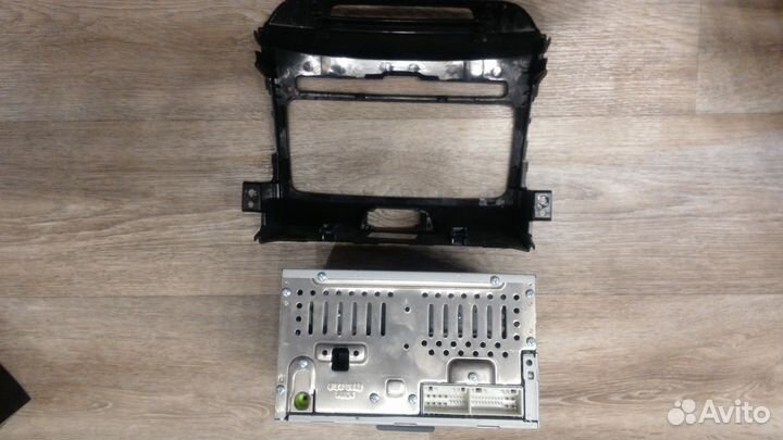 Продам авто магнитолу штатную на киа спортейдж 3