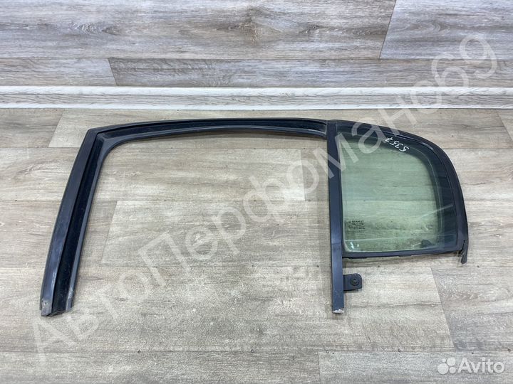 Стекло глухое заднее левое Renault Megane 2
