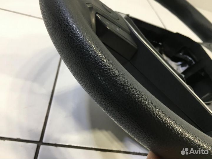 Рулевое колесо Toyota Camry XV70 (2017—2021)