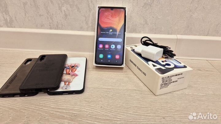 Samsung Galaxy A50, 4/64 ГБ