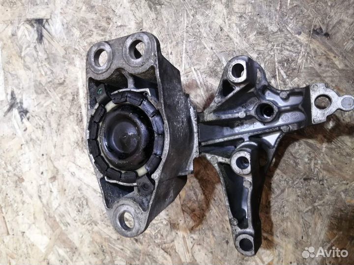 Кронштейн Подушка МКПП Рено Дастер 1.6