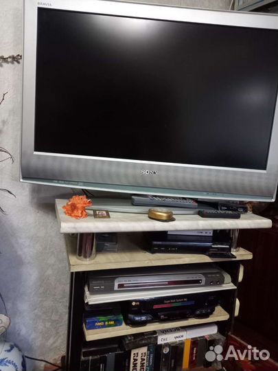 Телевизор жк,80см диагональ