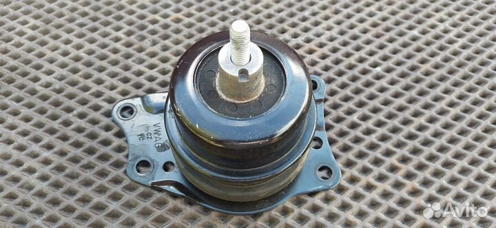 Подушка двигателя VAG 6q0199262at