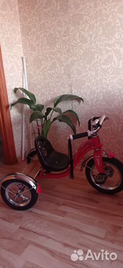 Детский трехколесный велосипед новый