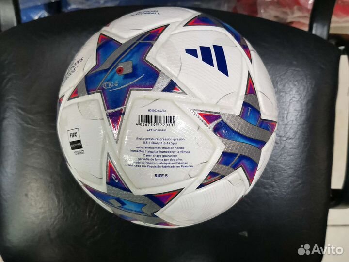 Футбольный мяч adidas лига чемпионов 2024