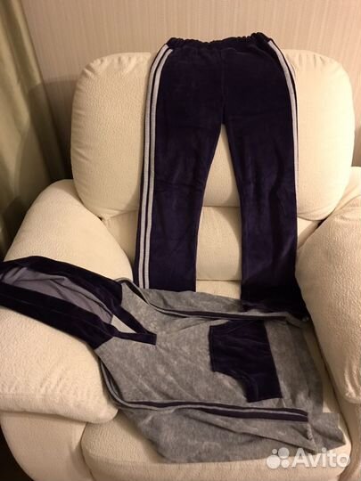 Костюм спортивный