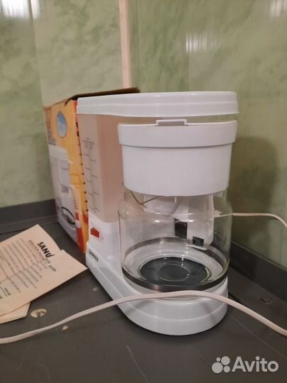 Кофеварка Sanusy. Новая. Не использовалась