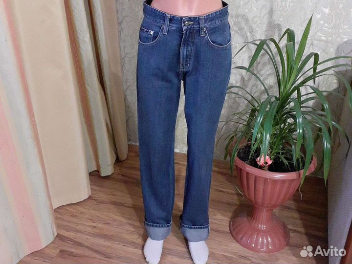 Джинсы