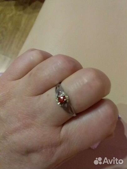 Серебряное кольцо