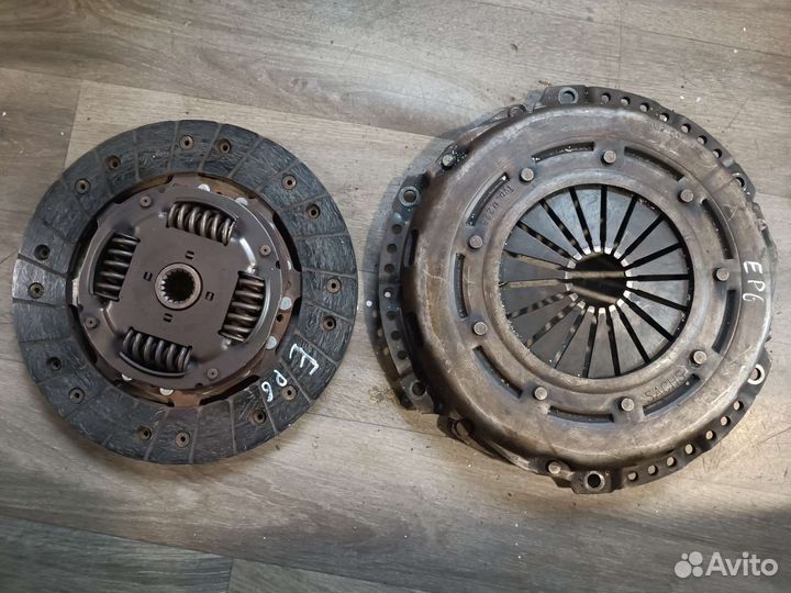 Корзина с диском сцепления пежо 308 1.6 ep6