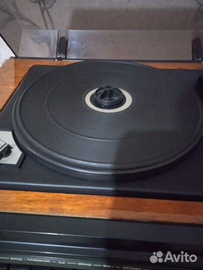 Виниловый проигрыватель СССР