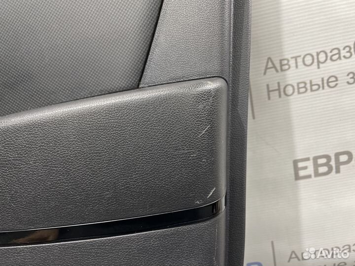 Обшивка двери передней правой Hyundai Solaris 2010-2017