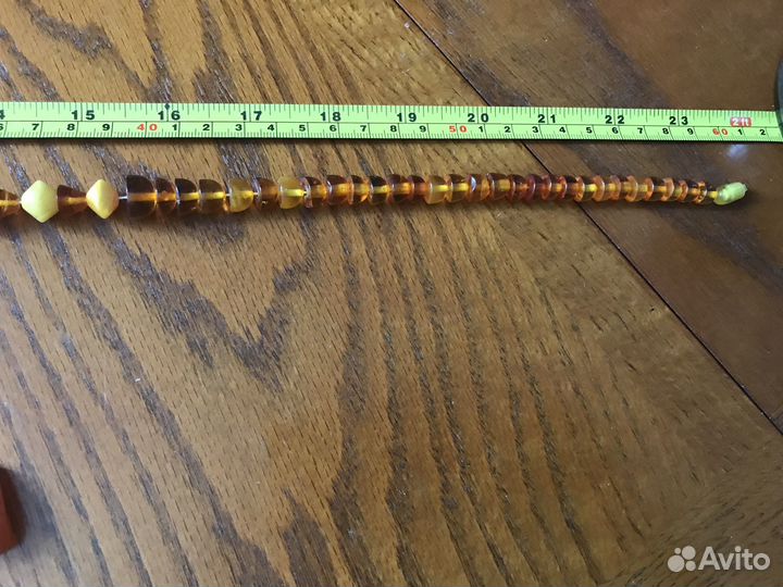 Янтарные бусы и запонки