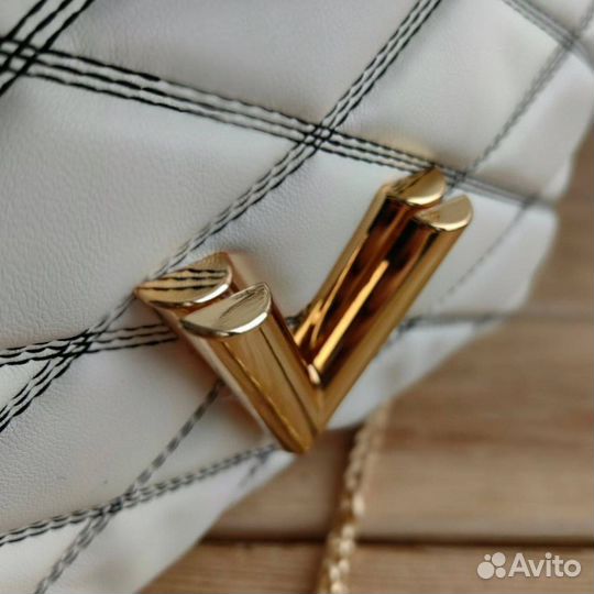 Сумка белая Louis Vuitton