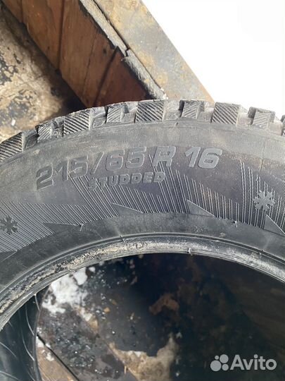 Michelin X-Ice North 3 215/65 R16
