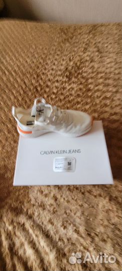 Кроссовки женские 37 размер