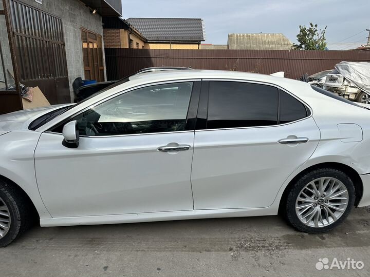 Двери камри 70 жемчуг левые оригинал