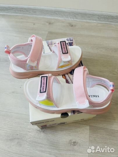 Сандалии новые 32 размер для девочки
