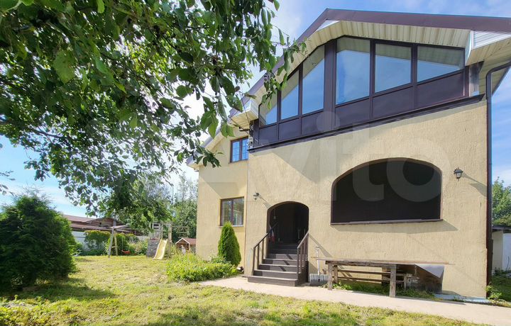 Дом 216 м² на участке 11 сот.