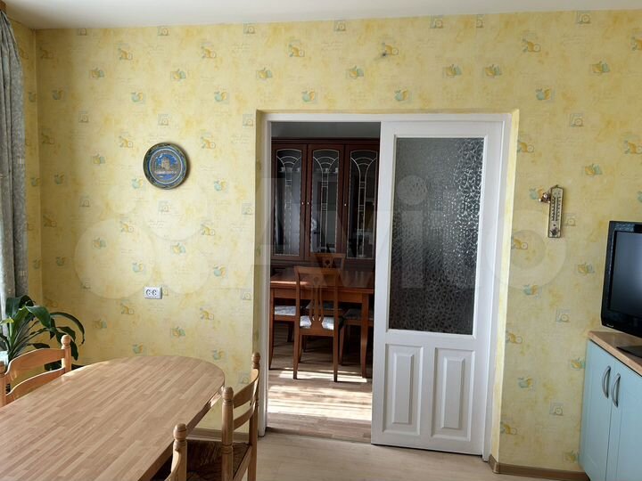 4-к. квартира, 111,5 м², 8/9 эт.