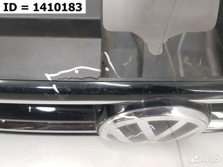 Решетка радиатора Volkswagen Tiguan