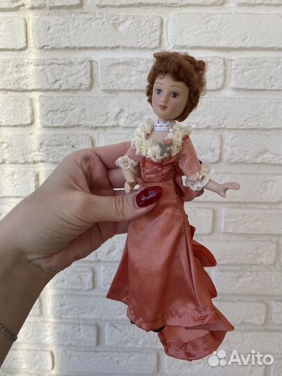 Куклы фарфоровые коллекционные