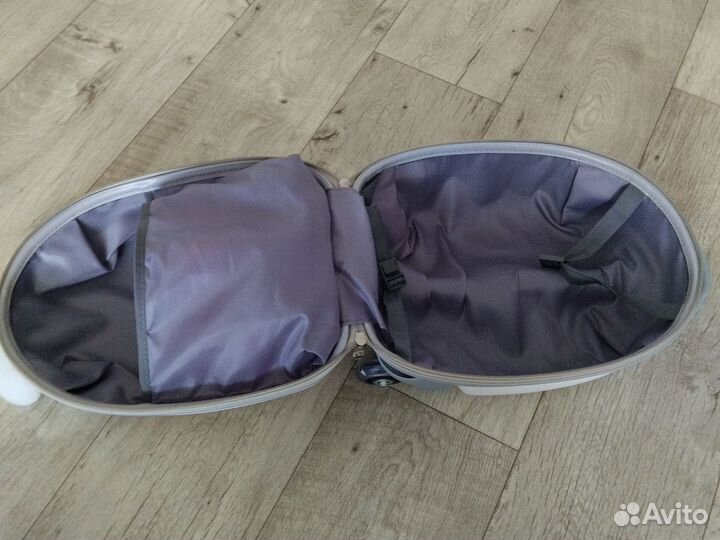 Чемодан на колесах детский