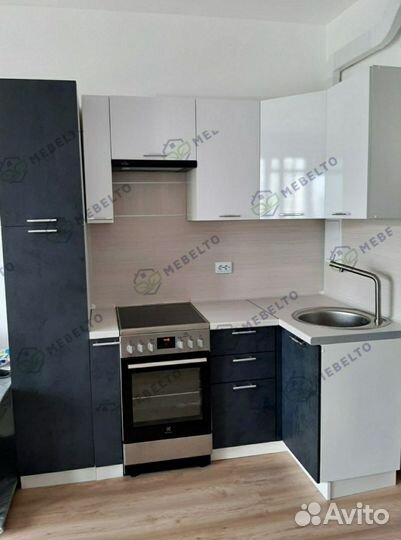 Кухня угловая в студию матовая