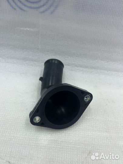 Горловина термостата Toyota Camry V70 2arfe 2500CC