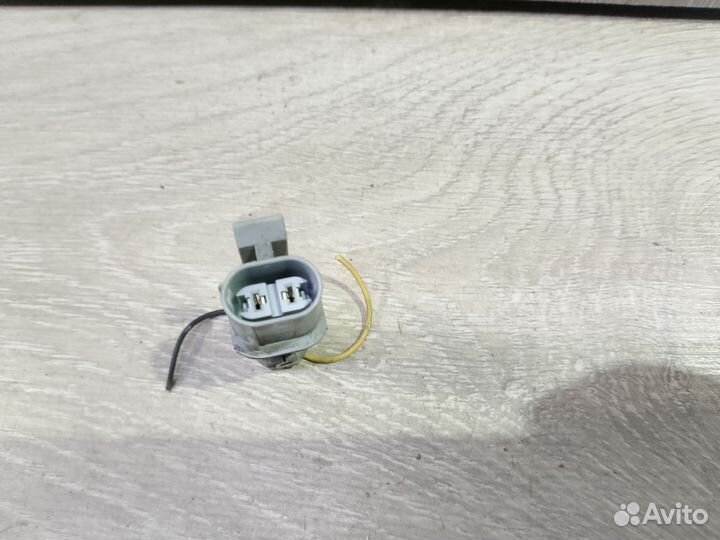 Разъём патрона поворотника рено сценик 1