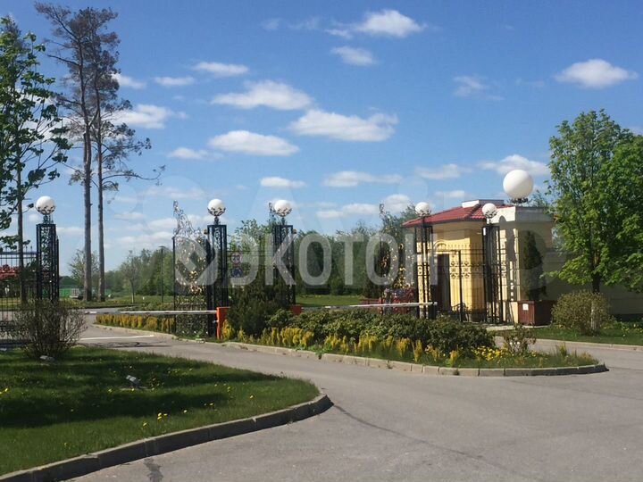 Коттедж 270 м² на участке 18 сот.