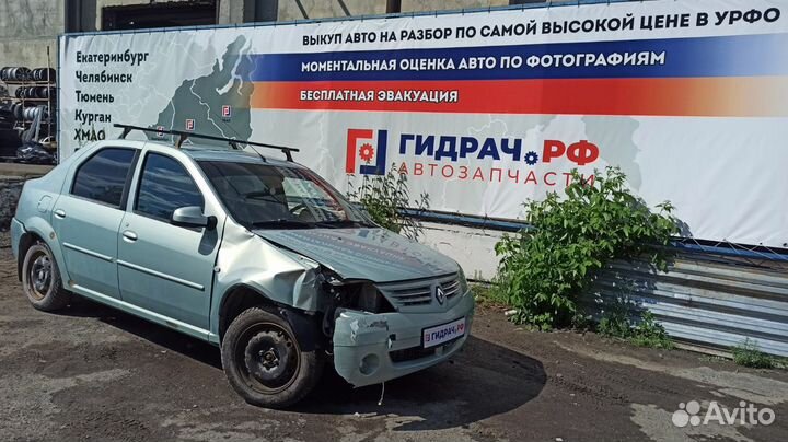 Стекло двери задней правой Renault Logan 820024055