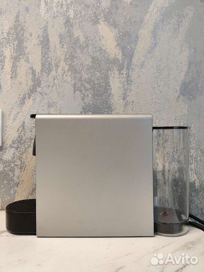 Капсульная кофемашина nespresso essenza mini