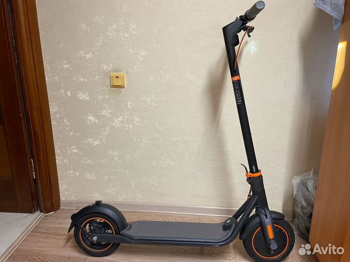 Электросамокат Ninebot kickscooter F40