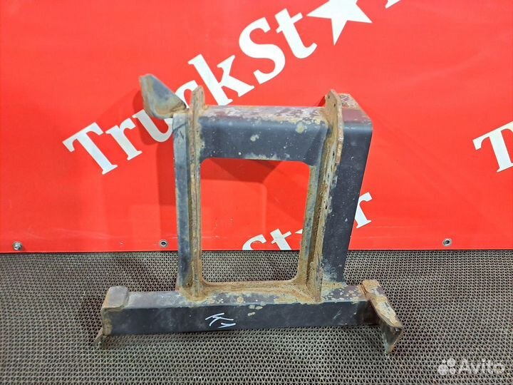 Кронштейн корпуса подножек левый камаз 5490