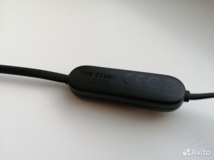 Беспроводные наушники JBL tune 215 bt