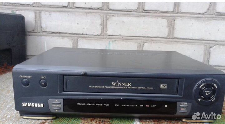 Видеомагнитофон