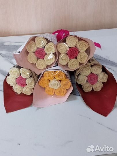 Букеты из шоколадных роз, подарочные наборы