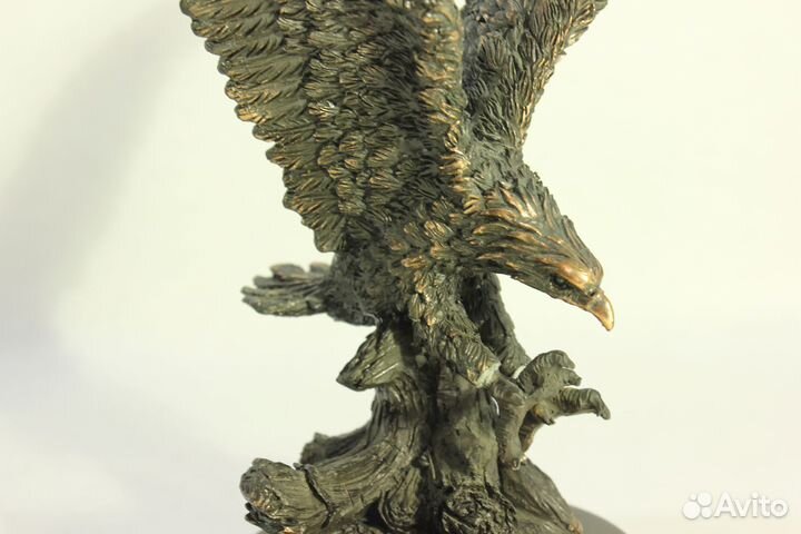 Статуэтка орла 17 см высота. Полистоун