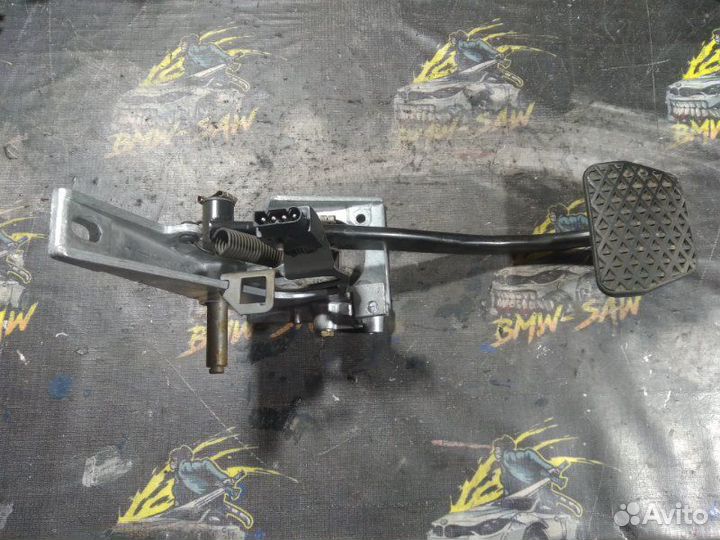 Педаль тормоза Bmw 3 E36 cabriolet/ E36/2C M52B28