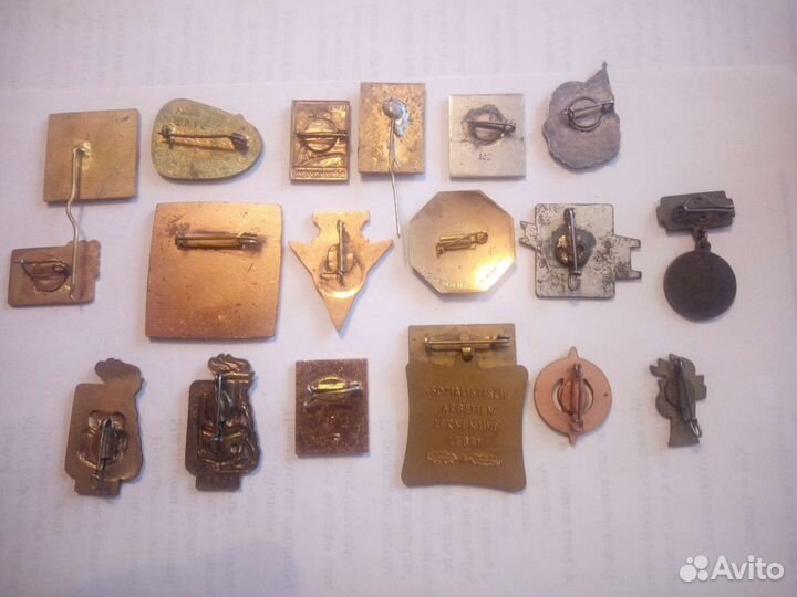 Знаки разные, тяжелый металл, горячая эмаль