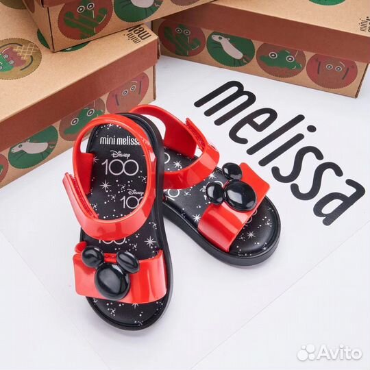Сандалии новые для девочки mini melissa