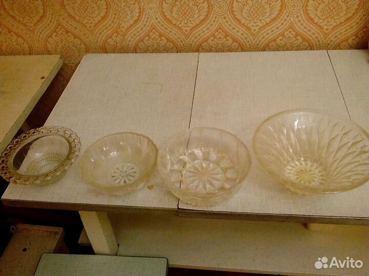 Салатники, селёдочница