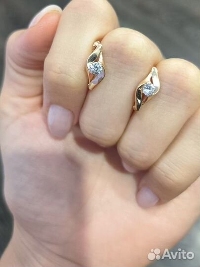 Золотые серьги 585