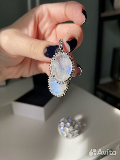 Серьги и кольцо с лунным камнем
