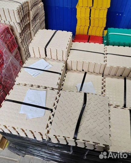 Модульная пвх плитка в автосервис / сто