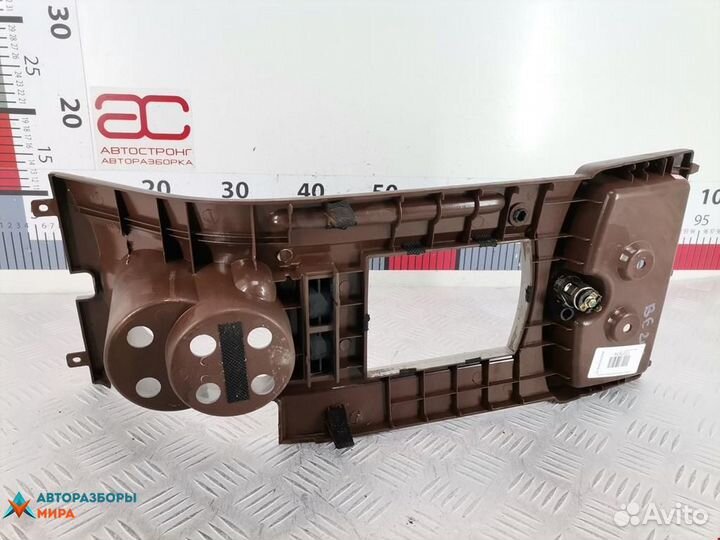 Накладка декоративная SsangYong Rexton Y200 2004