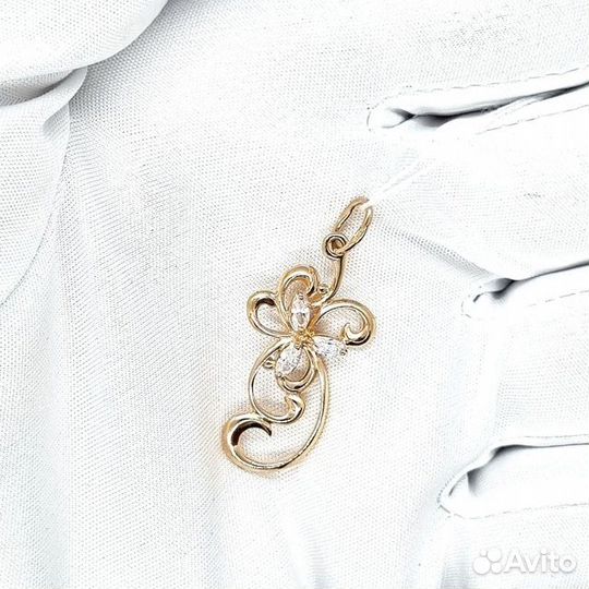 Золотая подвеска с камнем