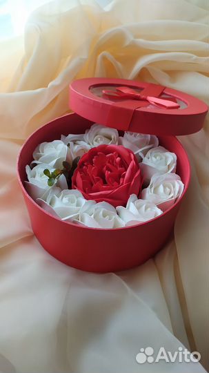 Мыльные розы в коробке
